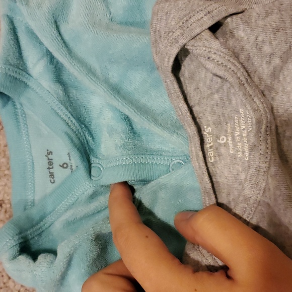 Set of 4 6months baby onesies bundle - Picture 3 of 4